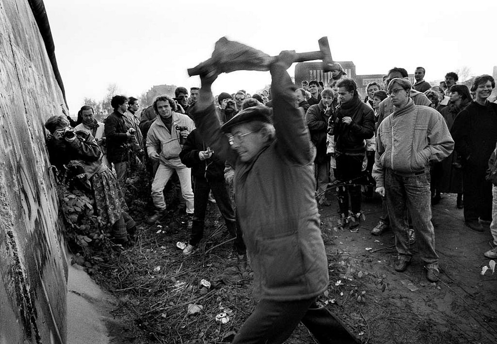 as the lights dimmed the world brightened. decapitate animals